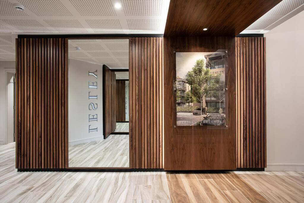 Modern 2Br With Balcony Next To The City Airport Bhd - Free Parking Belfast Dış mekan fotoğraf